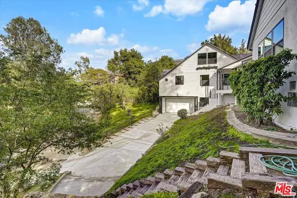 Los Angeles, CA 90046,7450 Palo Vista DR
