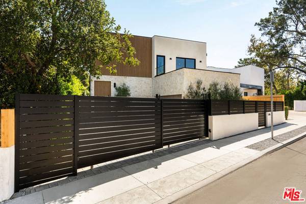 1185 Mcclellan DR, Los Angeles, CA 90049