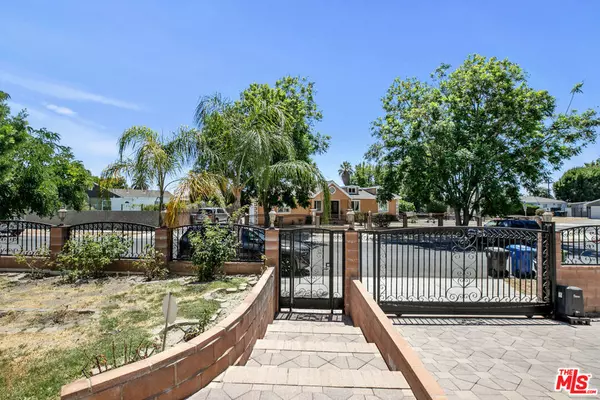 North Hollywood, CA 91606,12643 Archwood ST