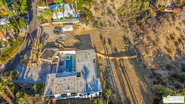 Palm Springs, CA 92264,322 Crestview DR