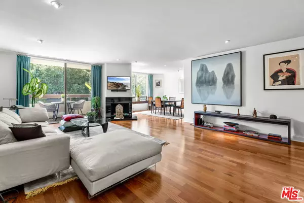 851 N Kings RD #102, West Hollywood, CA 90069