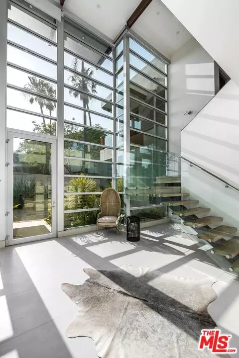 Pacific Palisades, CA 90272,770 Paseo Miramar