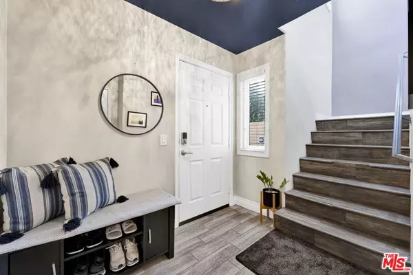 Newhall, CA 91321,18802 Vista Del Canon #G