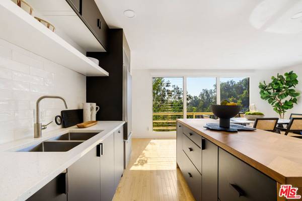 1311 Braeridge DR, Beverly Hills, CA 90210