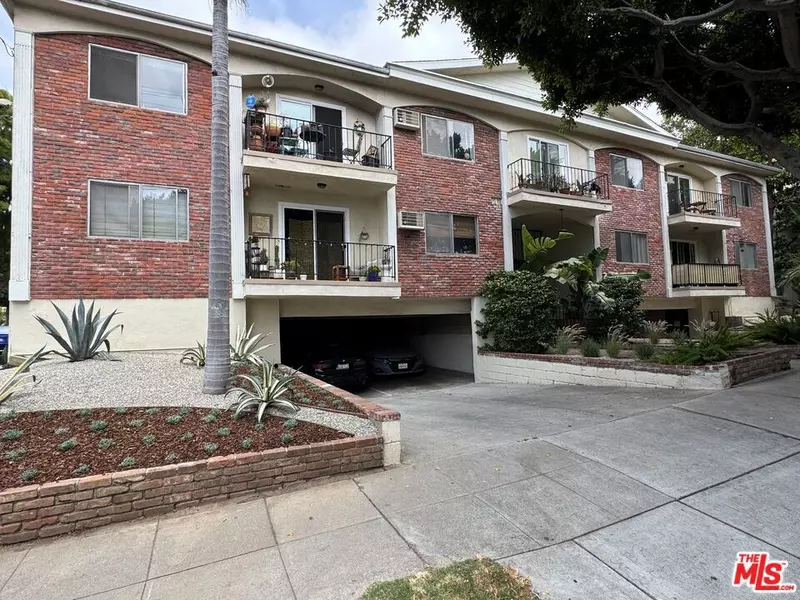 2803 Arizona AVE #11, Santa Monica, CA 90404