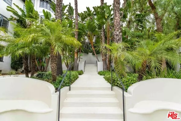 West Hollywood, CA 90069,9233 1/2 Doheny Road