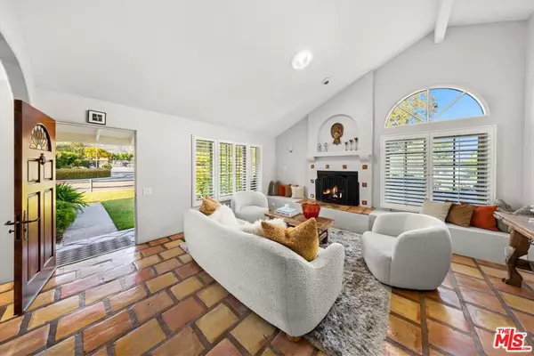Carpinteria, CA 93013,4565 Chapparral DR