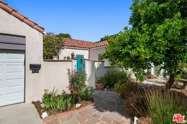931 Micheltorena ST, Los Angeles, CA 90026
