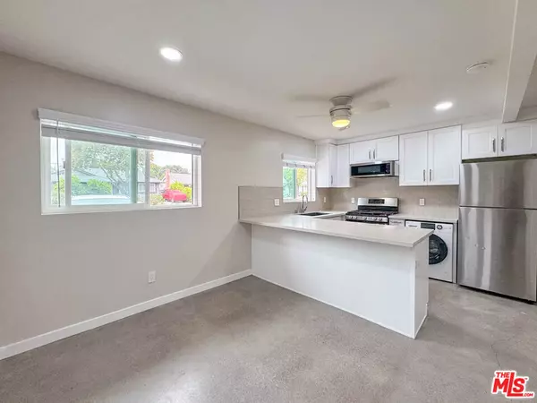 6802 E Huntdale ST #A, Long Beach, CA 90808