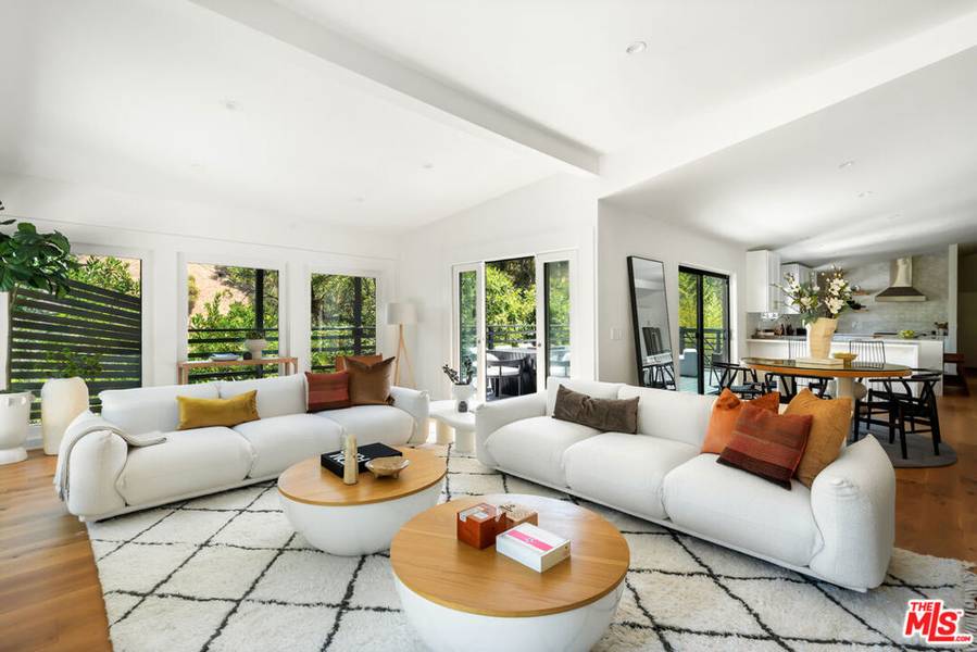 3375 Coldwater Canyon AVE, Studio City, CA 91604