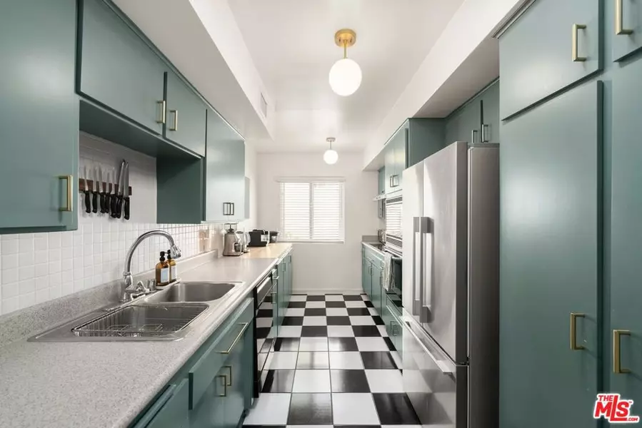 7949 Selma AVE #18, Los Angeles, CA 90046