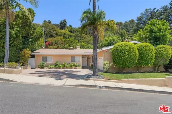 Los Angeles, CA 90049,1220 N Norman PL