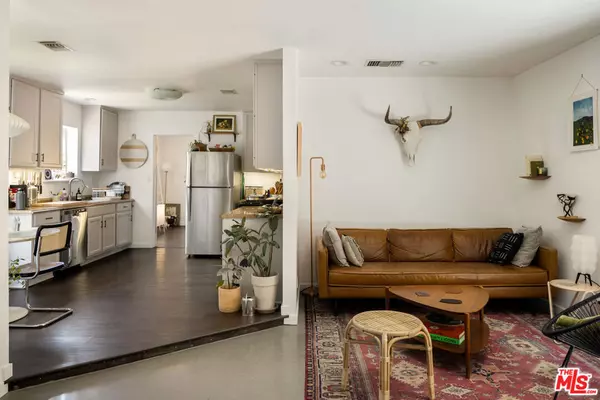 Sunland, CA 91040,7815 Denivelle RD