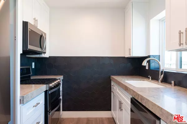 Fullerton, CA 92833,1310 W Valencia DR #1306.5