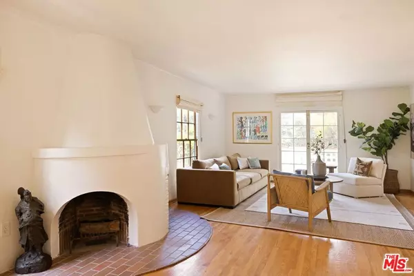 Santa Monica, CA 90402,306 AMALFI DR