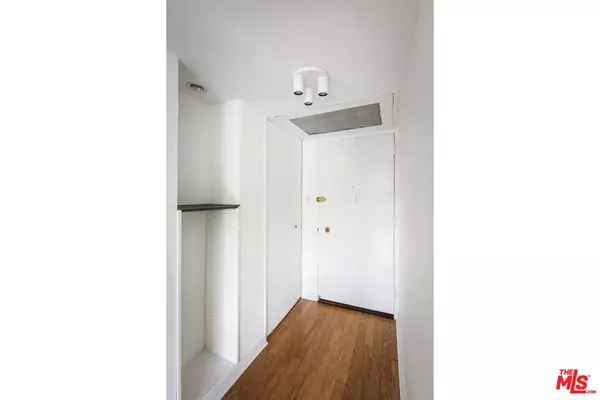 Los Angeles, CA 90027,4411 Los Feliz BLVD #306