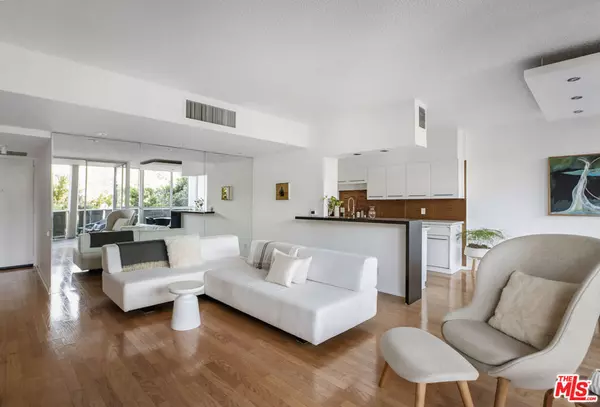 Los Angeles, CA 90027,4411 Los Feliz BLVD #306