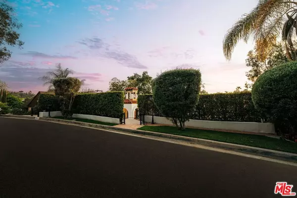Glendale, CA 91207,1664 Las Flores DR