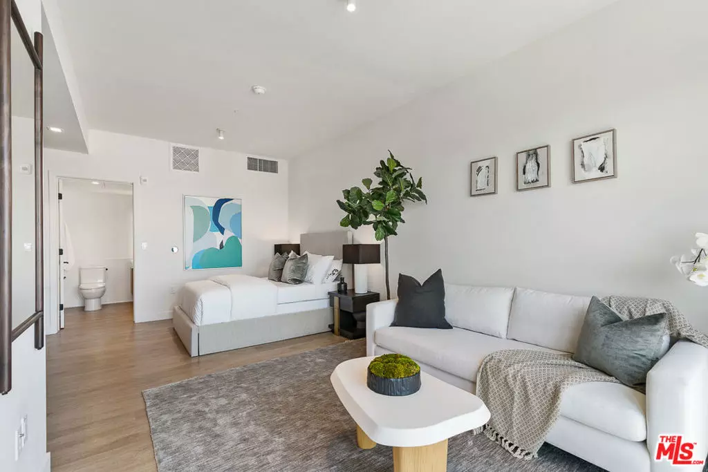 Los Angeles, CA 90034,10700 Tabor ST #505