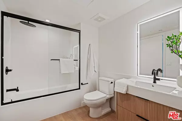 Los Angeles, CA 90034,10700 Tabor ST #505