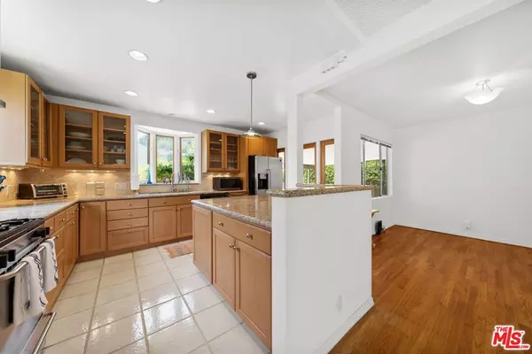 Los Angeles, CA 90066,3113 Mountain View AVE