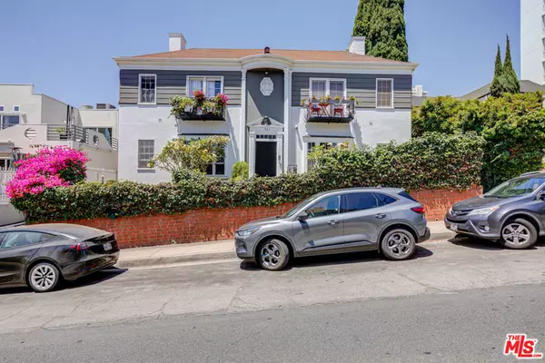 965 N Doheny AVE #1/2, Los Angeles, CA 90069