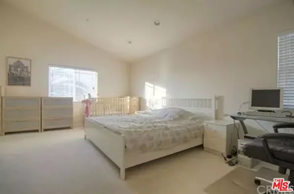 Monterey Park, CA 91755,121 E Graves AVE