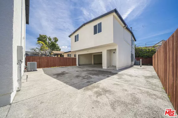 236 W 84th PL, Los Angeles, CA 90003