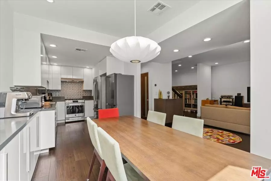 1734 N Verdugo RD #23, Glendale, CA 91208