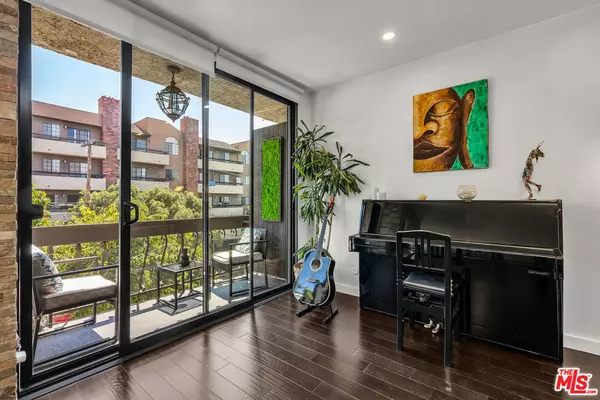 Los Angeles, CA 90046,7300 Franklin AVE #548
