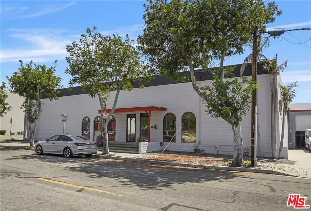 Signal Hill, CA 90755,1940 W Freeman AVE