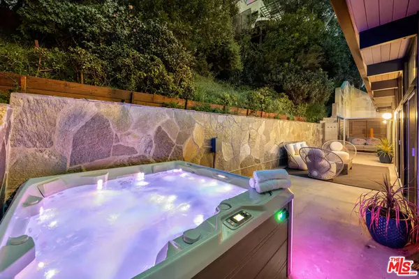 Sherman Oaks, CA 91403,3905 Pacheco DR