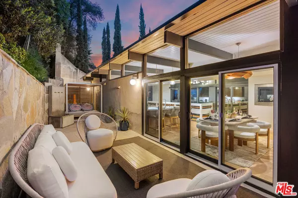 Sherman Oaks, CA 91403,3905 Pacheco DR