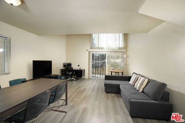 936 E Fairway DR #23, Colton, CA 92324