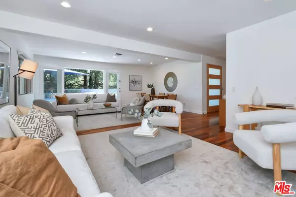 Sherman Oaks, CA 91403,3471 Woodcliff RD