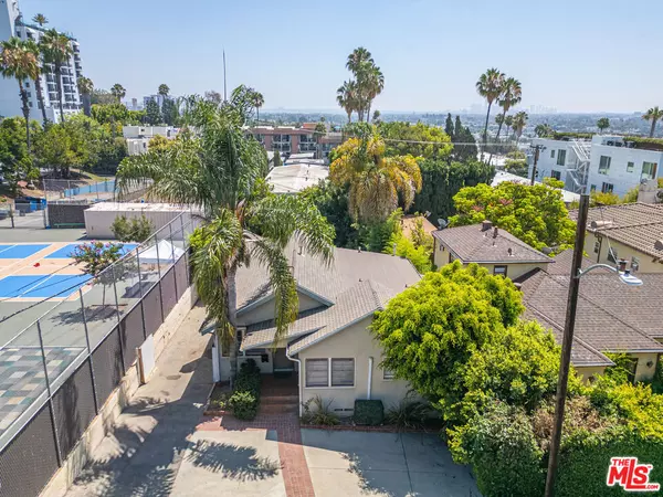 West Hollywood, CA 90069,946 Hilldale AVE