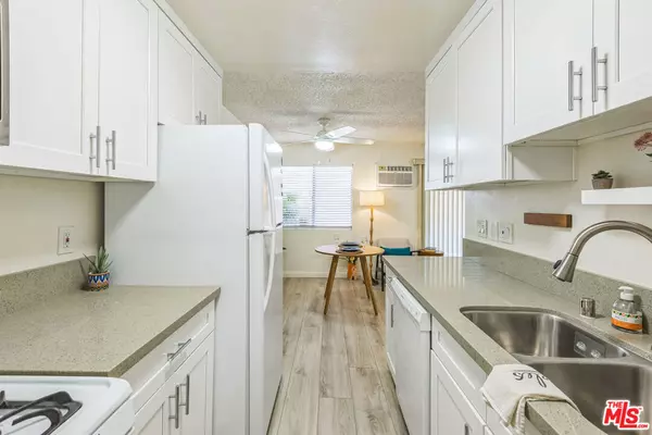 Los Angeles, CA 90034,3756 Bagley AVE #102