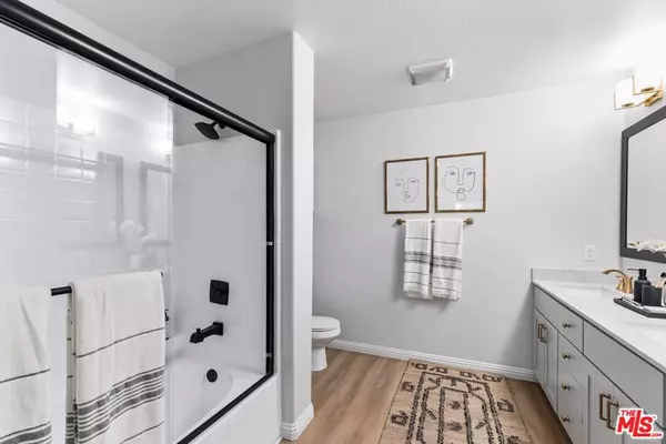 Burbank, CA 91504,1901 N Buena Vista ST #03-302
