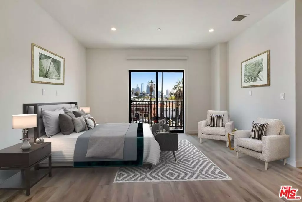 Los Angeles, CA 90006,1157 S Hoover ST #309