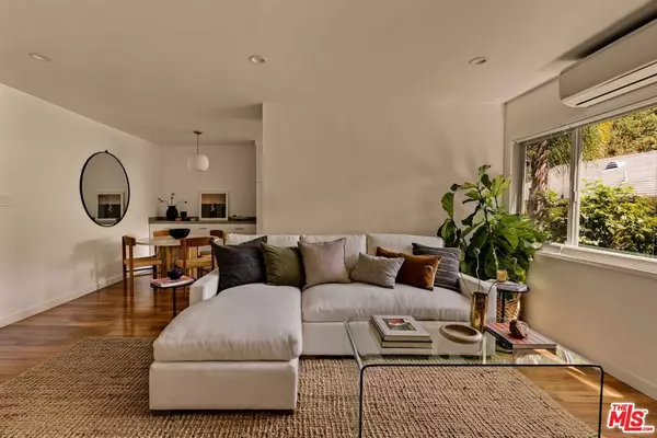 2604 N Beachwood DR #2, Los Angeles, CA 90068