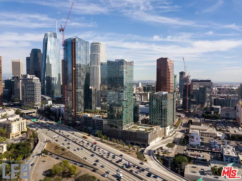 Los Angeles, CA 90017,889 Francisco ST #1510
