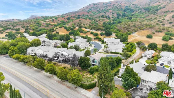 Porter Ranch, CA 91326,19638 Kilfinan ST
