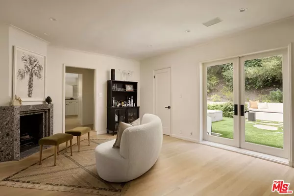 Los Angeles, CA 90077,10660 Somma WAY