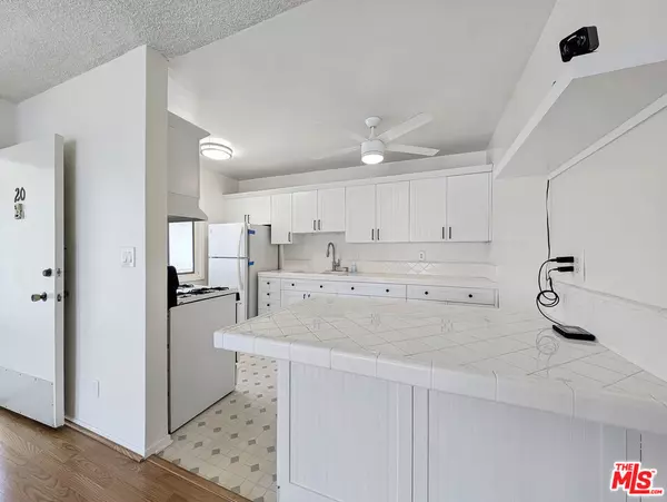Santa Monica, CA 90405,440 Raymond AVE #20