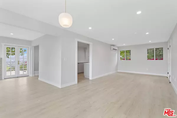 Los Angeles, CA 90039,2336 Loma Vista PL