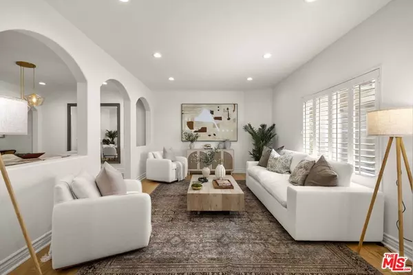 Los Angeles, CA 90048,640 N Sweetzer AVE #8