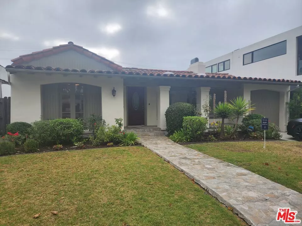 Beverly Hills, CA 90212,328 S Oakhurst DR