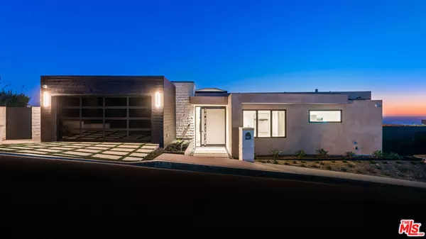 Laguna Beach, CA 92651,1218 Coronado DR