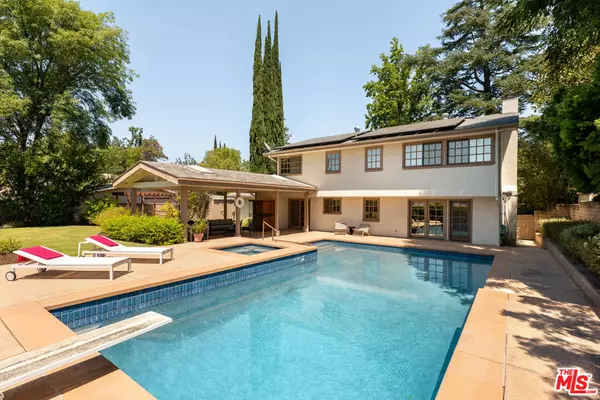 5433 Rozie AVE, Woodland Hills, CA 91367