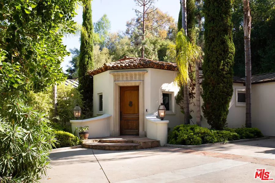 1031 Cove WAY, Beverly Hills, CA 90210